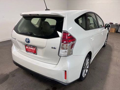 Used 2015 Toyota Prius V Five w/ Advanced Technology Package image 3