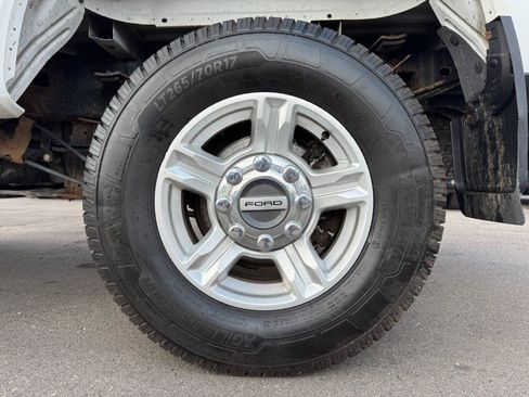 Used 2018 Ford F250 XLT w/ Camper Package AWD/4WD image 13