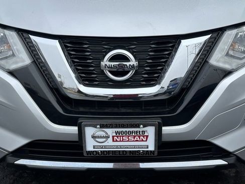 Used 2017 Nissan Rogue SV w/ SV Premium Package image 9