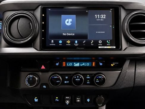 Used 2018 Toyota Tacoma TRD Pro AWD/4WD image 33