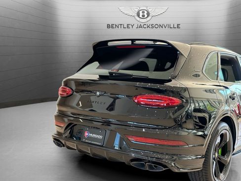 New 2025 Bentley Bentayga V8 image 6