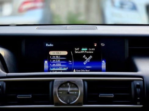 Used 2017 Lexus IS 200t image 17