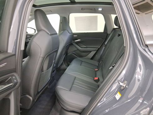 Used 2025 Audi Q6 e-tron Premium Plus w/ Premium Plus image 13