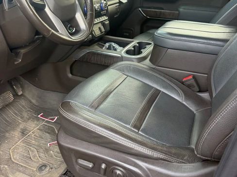 Used 2023 GMC Sierra 2500 Denali w/ Denali Ultimate Package AWD/4WD image 2