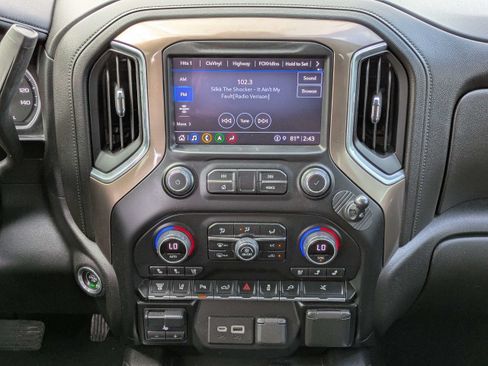 Used 2023 Chevrolet Silverado 3500 High Country AWD/4WD image 18