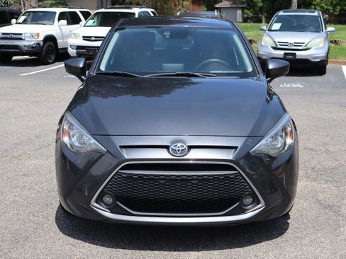 Used 2020 Toyota Yaris LE FWD image 2