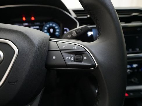 Used 2025 Audi Q3 2.0T Premium w/ Convenience Package image 23