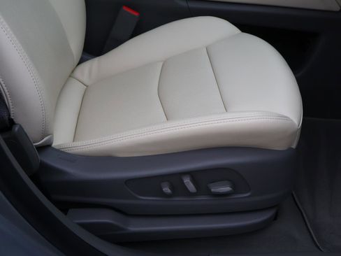 Certified 2023 Cadillac XT6 Premium Luxury w/ Technology Package image 24