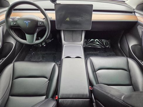 Used 2022 Tesla Model 3 image 16
