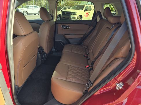 New 2026 Nissan Rogue Platinum AWD/4WD image 10