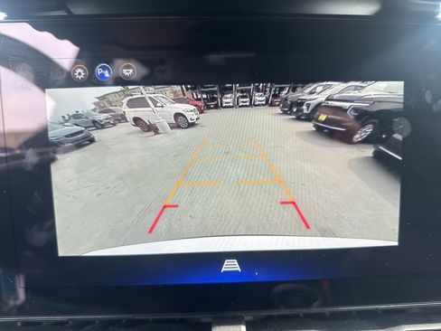 Used 2026 Chevrolet Equinox LT image 10