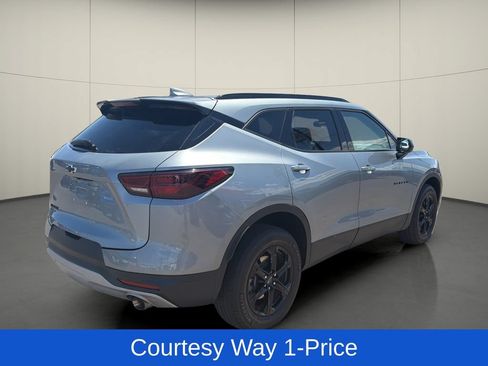 Used 2023 Chevrolet Blazer LT w/ Convenience Package FWD image 9