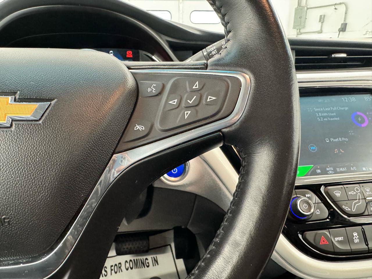 Used 2020 Chevrolet Bolt LT FWD image 20