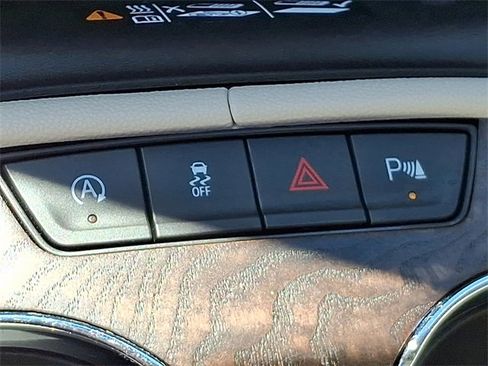 Used 2021 GMC Acadia Denali w/ Denali Technology Package image 26