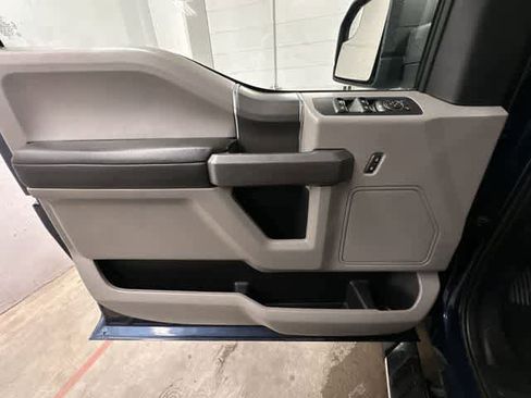 Used 2019 Ford F150 XLT w/ Equipment Group 302A Luxury AWD/4WD image 16