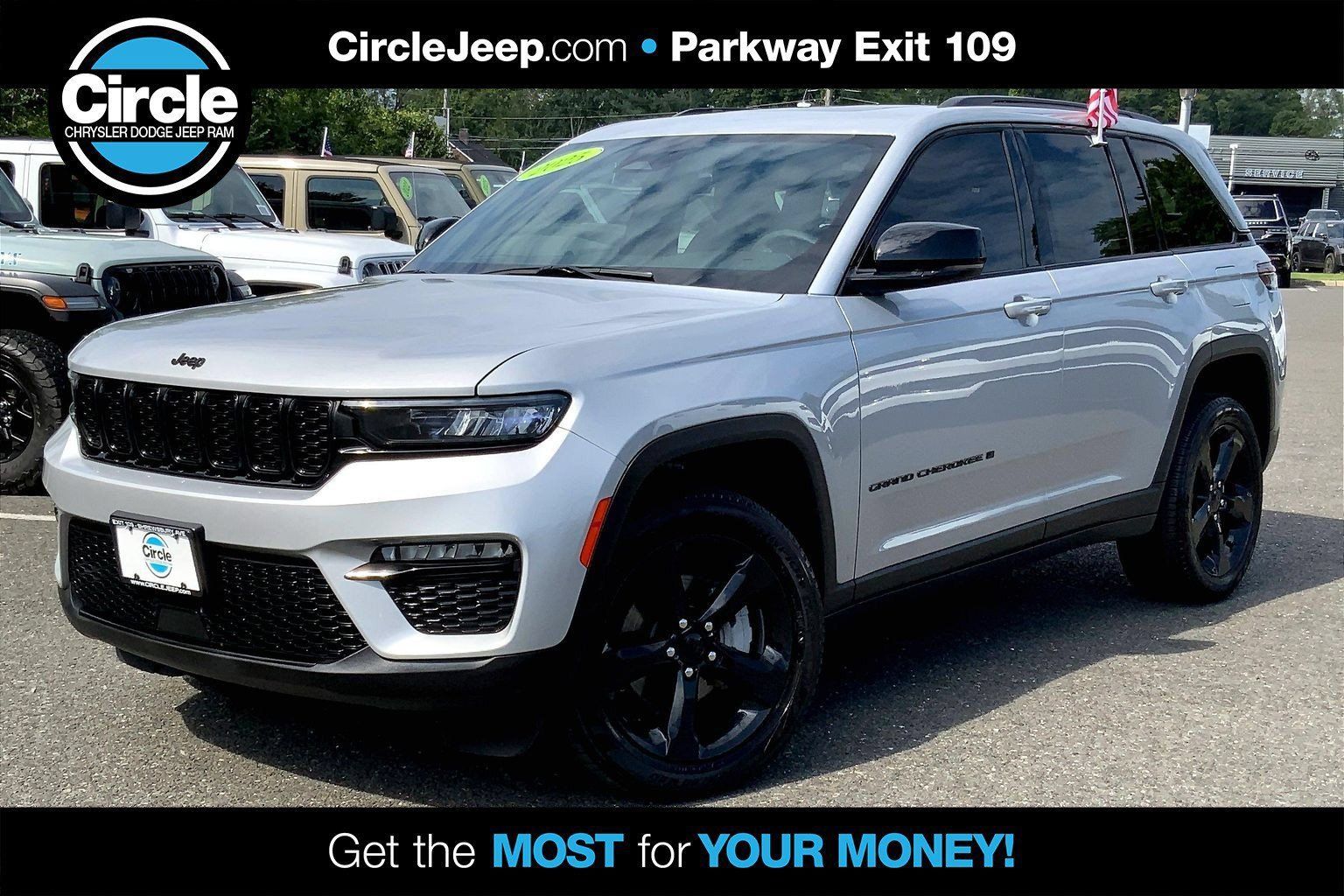 Certified 2025 Jeep Grand Cherokee Limited w/ Black Appearance Package AWD/4WD 360° Tour