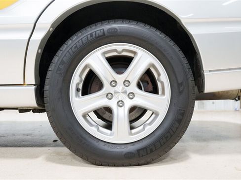 Used 2003 Subaru Baja AWD/4WD image 9