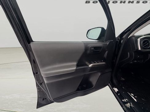 Used 2023 Toyota Tacoma SR5 image 9