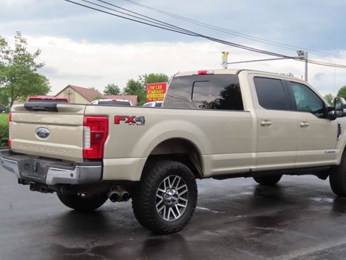 Used 2017 Ford F350 Lariat w/ Lariat Ultimate Package AWD/4WD image 19
