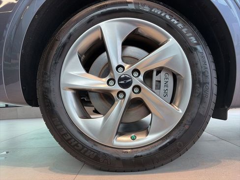Certified 2026 Genesis GV70 2.5T Select AWD/4WD image 23