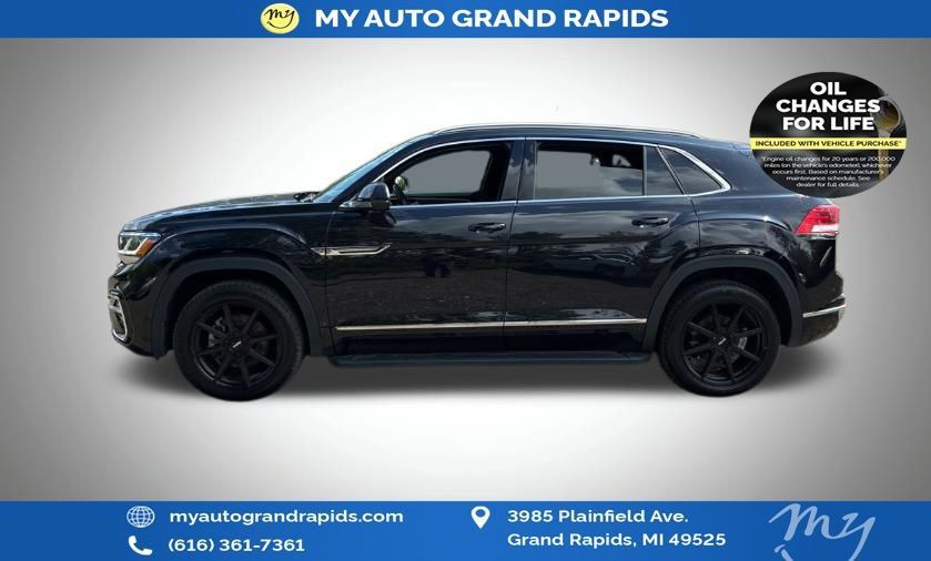 Used 2022 Volkswagen Atlas Cross Sport SEL Premium R-Line AWD/4WD image 7