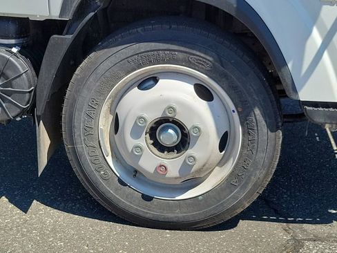 New 2024 Chevrolet Low Cab Forward image 5