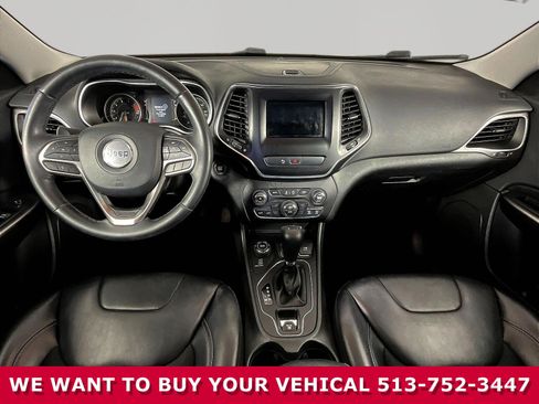 Used 2019 Jeep Cherokee Latitude Plus w/ Comfort/Convenience Group AWD/4WD image 7