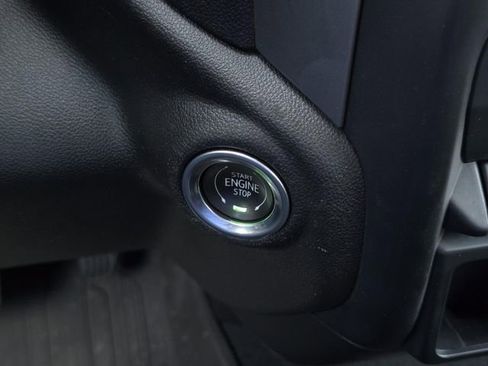 Used 2022 Chevrolet Silverado 1500 Custom image 14