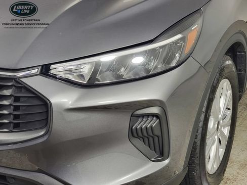Used 2023 Ford Escape Active w/ Cold Weather Package FWD image 9