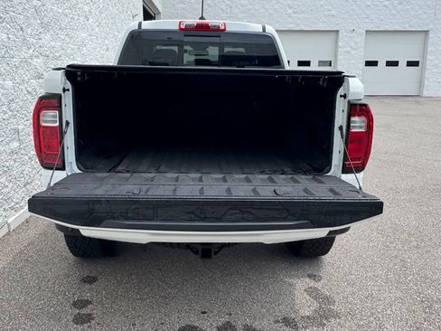 Used 2024 GMC Canyon AT4X AWD/4WD image 5