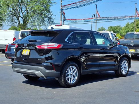 Used 2023 Ford Edge SEL w/ Convenience Package AWD/4WD image 2