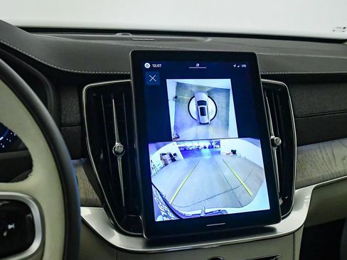 Certified 2026 Volvo XC90 B6 Ultra w/ Protection Package AWD/4WD image 23