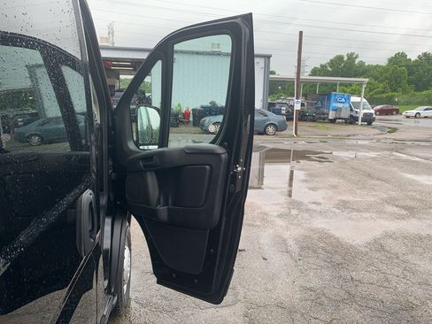 Used 2023 RAM ProMaster 2500 FWD image 30