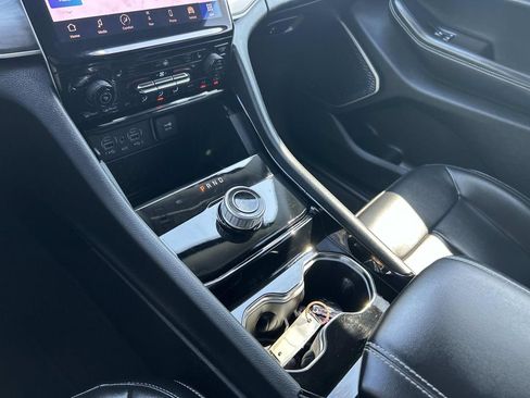 Used 2023 Jeep Grand Cherokee L Limited w/ Black Appearance Package image 33