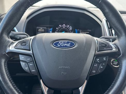 Used 2022 Ford Edge Titanium AWD/4WD image 36