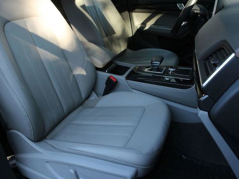 Used 2019 Audi Q5 2.0T Premium Plus w/ Premium Plus Package AWD/4WD image 23