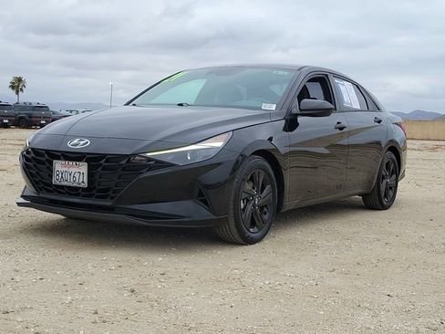 Used 2021 Hyundai Elantra SEL FWD image 5