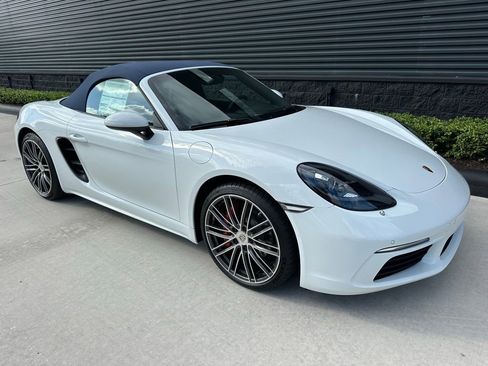 Used 2025 Porsche 718 Boxster S image 11