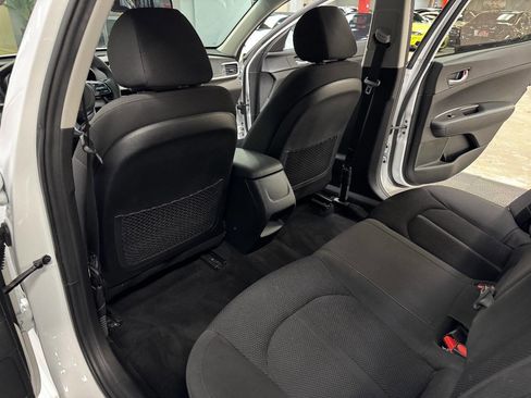 Used 2019 Kia Optima LX image 43