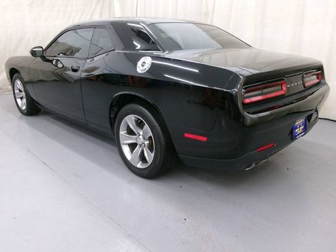 Used 2016 Dodge Challenger SXT RWD image 6