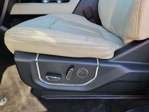 Used 2020 Ford Expedition Max Platinum image 14