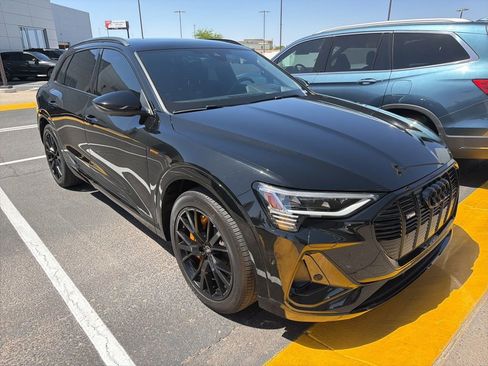 Used 2023 Audi e-tron Chronos AWD/4WD image 3