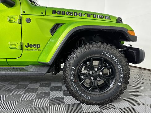 New 2025 Jeep Gladiator Sport image 18