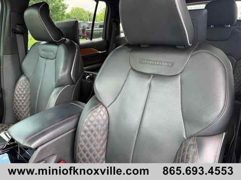 Used 2024 Jeep Grand Cherokee L Summit AWD/4WD image 13