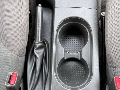 Used 2018 Nissan Frontier S image 30