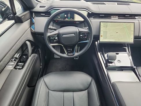 Used 2025 Land Rover Range Rover Sport Dynamic SE AWD/4WD image 11