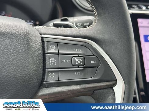 Used 2023 Jeep Grand Cherokee Limited AWD/4WD image 27