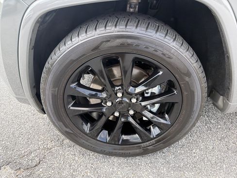 Used 2021 Jeep Grand Cherokee Laredo X RWD image 20