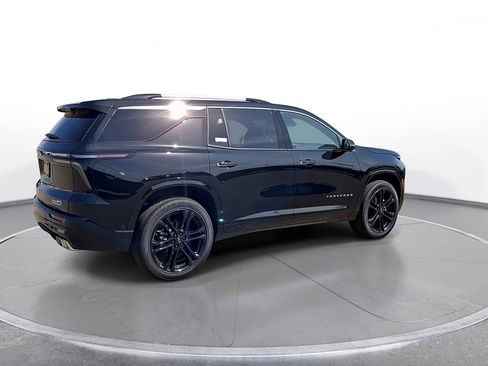 New 2026 Chevrolet Traverse High Country w/ LPO, Floor Liner Package FWD image 8