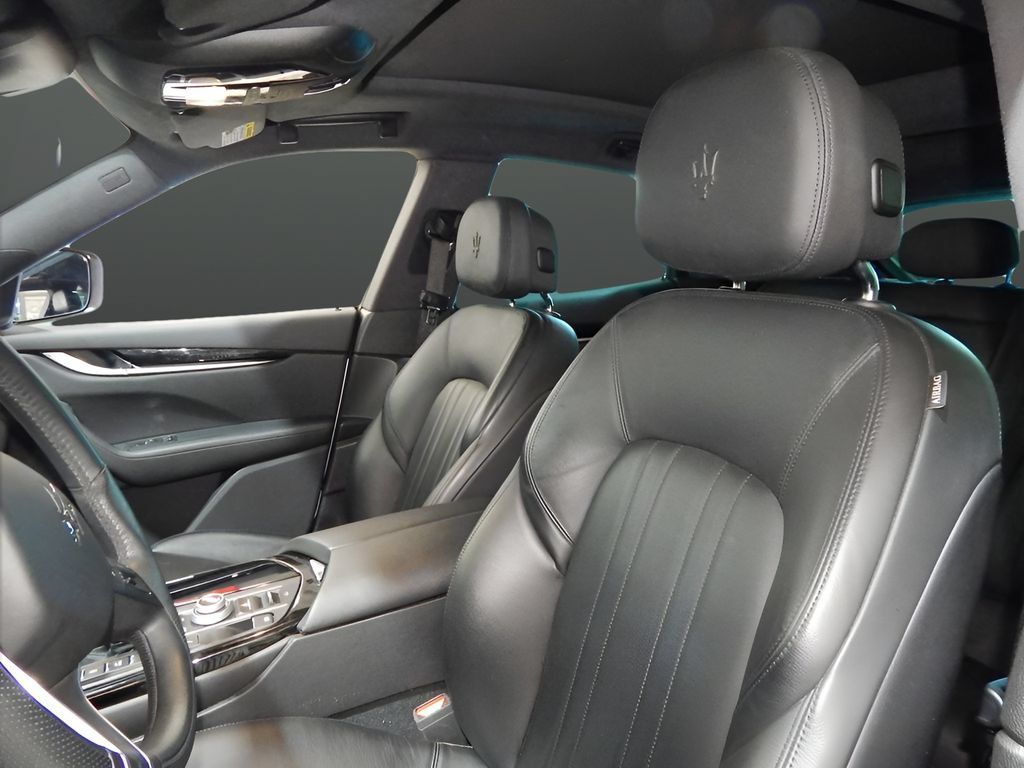Used 2023 Maserati Levante Modena AWD/4WD image 17